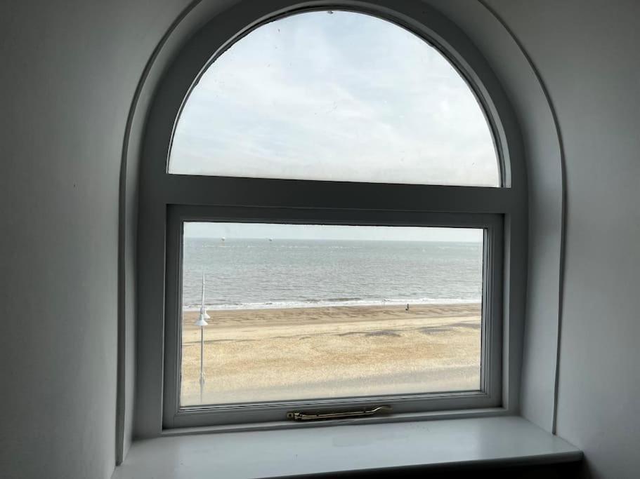 Luxury Penthouse Apartment Lowestoft Bagian luar foto